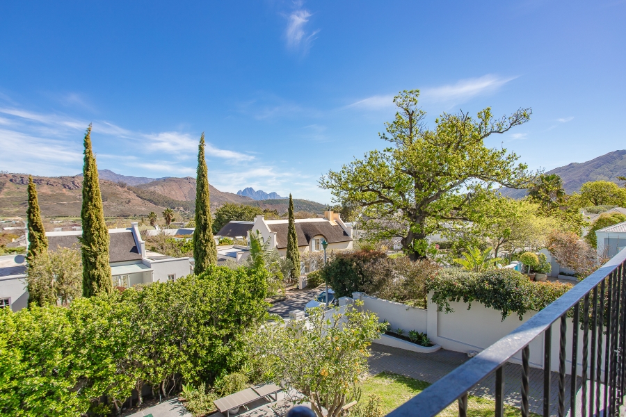 To Let 4 Bedroom Property for Rent in Franschhoek Western Cape